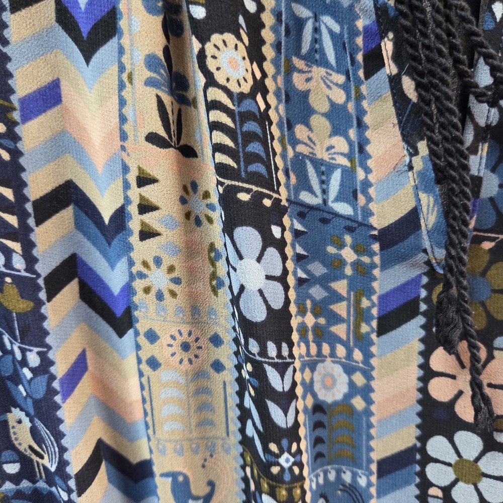 Chic Multicolor Patterned Mini Dress - Picture 2 of 7